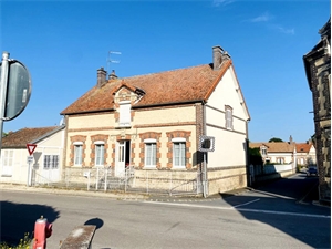 maison à la vente -   10170  LES GRANDES CHAPELLES, surface 197 m2 vente maison - UBI437175230